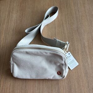 Lululemon Everywhere Belt Bag